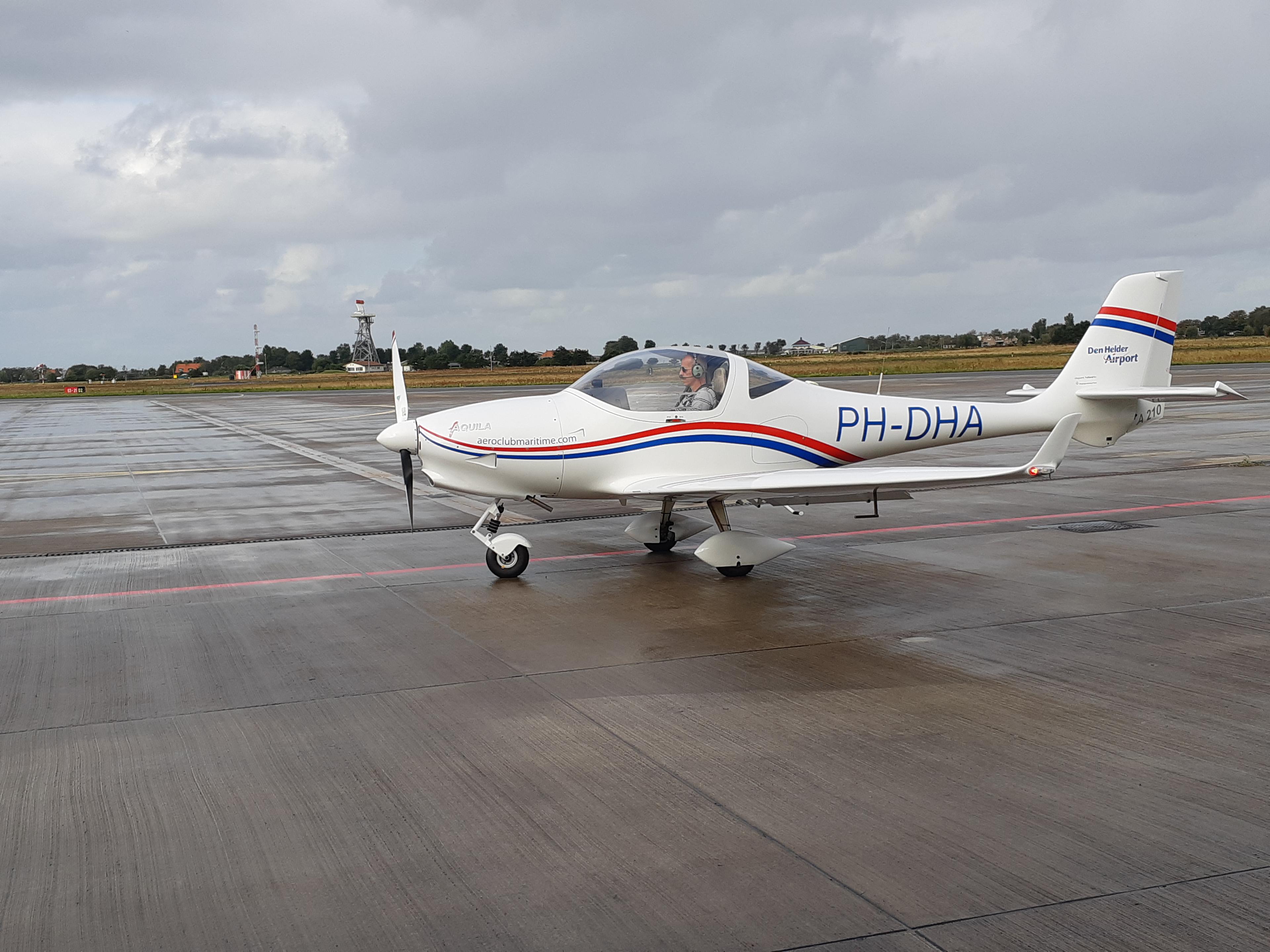 Aquila A210