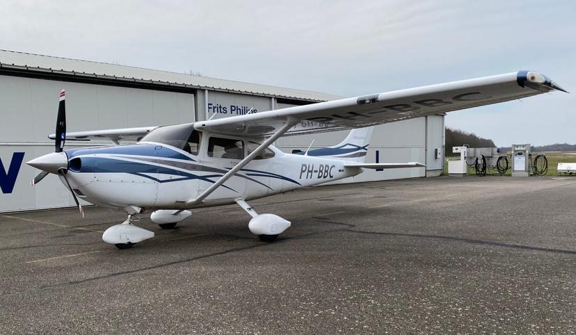 Cessna 182T Skylane