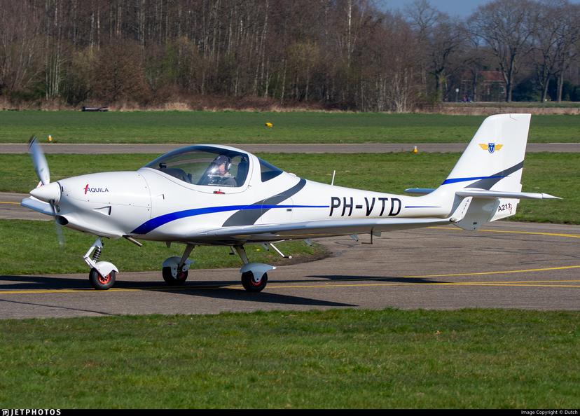 Aquila A211