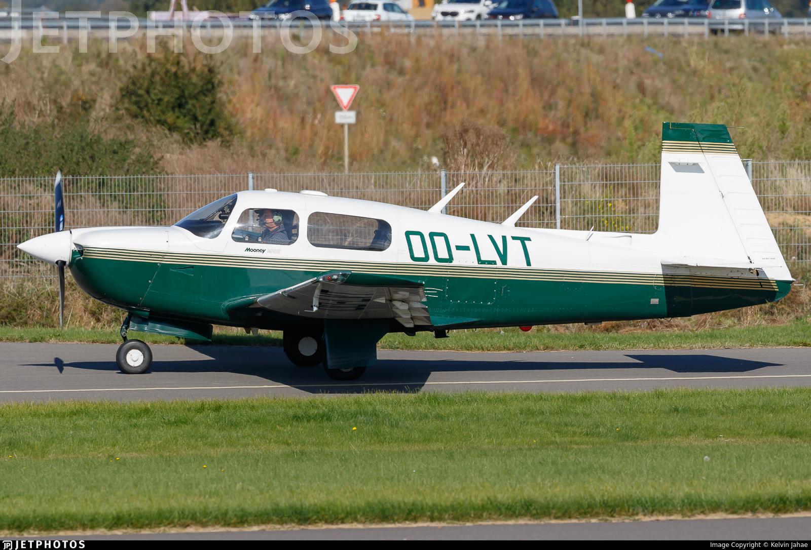 Mooney M20J